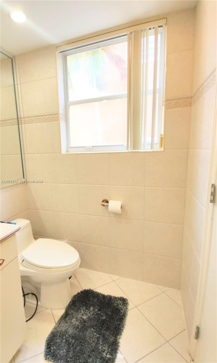 LAGO VERDE VILLAS CONDO - Residential Lease