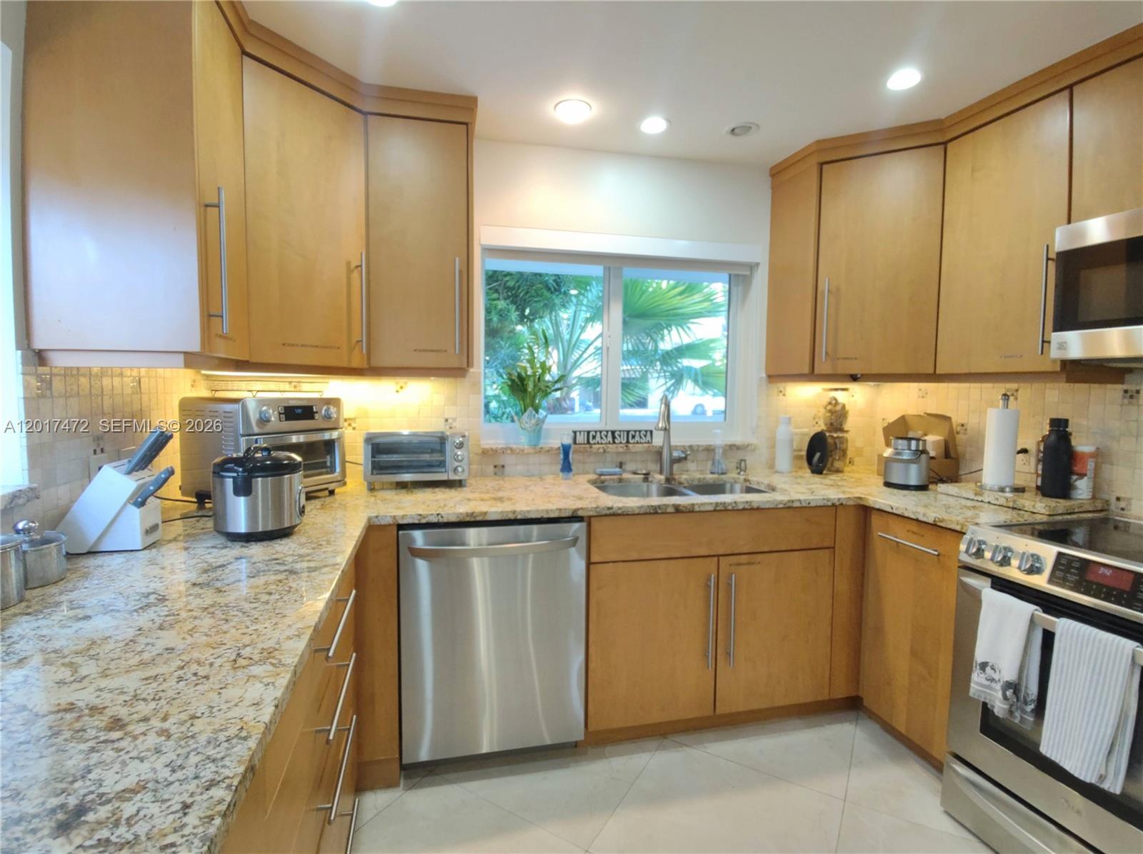 LAGO VERDE VILLAS CONDO - Residential Lease