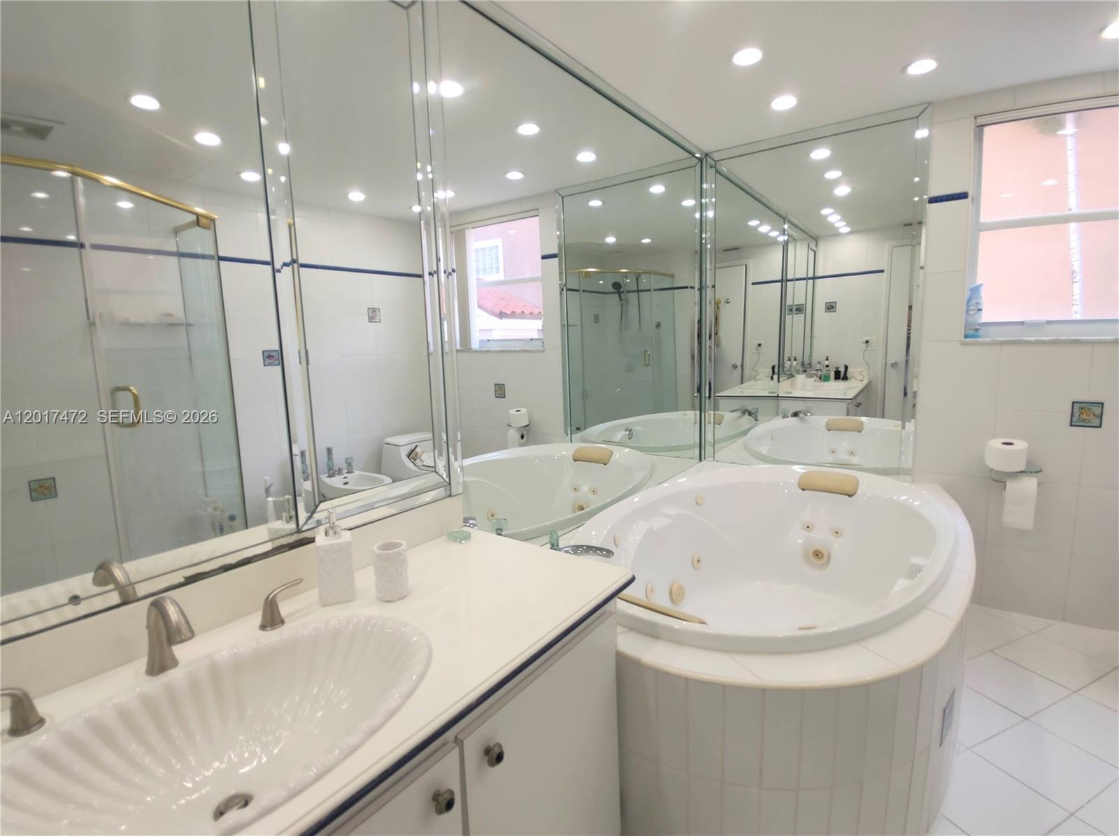 LAGO VERDE VILLAS CONDO - Residential Lease