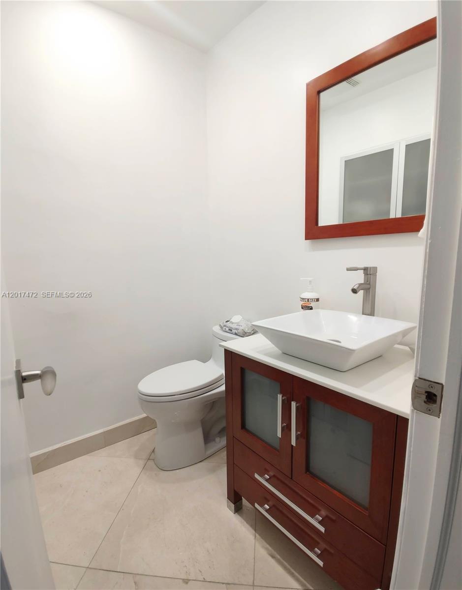 LAGO VERDE VILLAS CONDO - Residential Lease