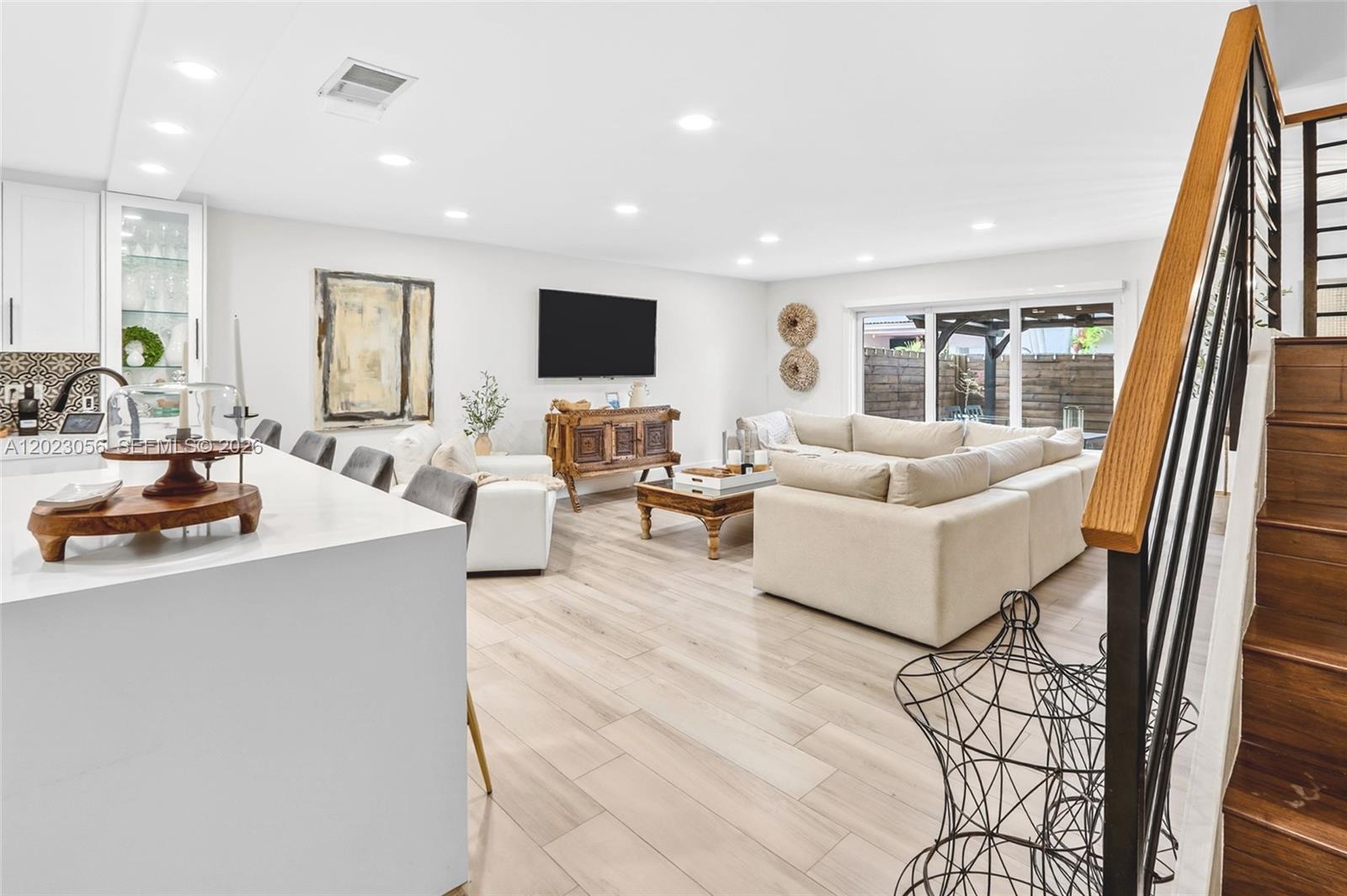 HEFTLERS LAGO MAR WEST - Residential