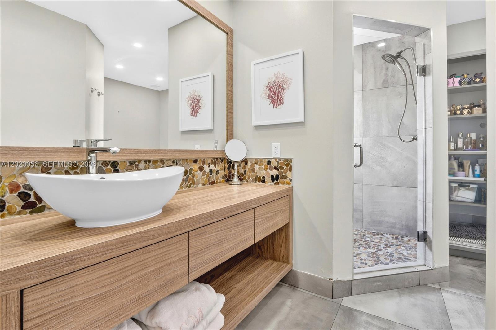 HEFTLERS LAGO MAR WEST - Residential