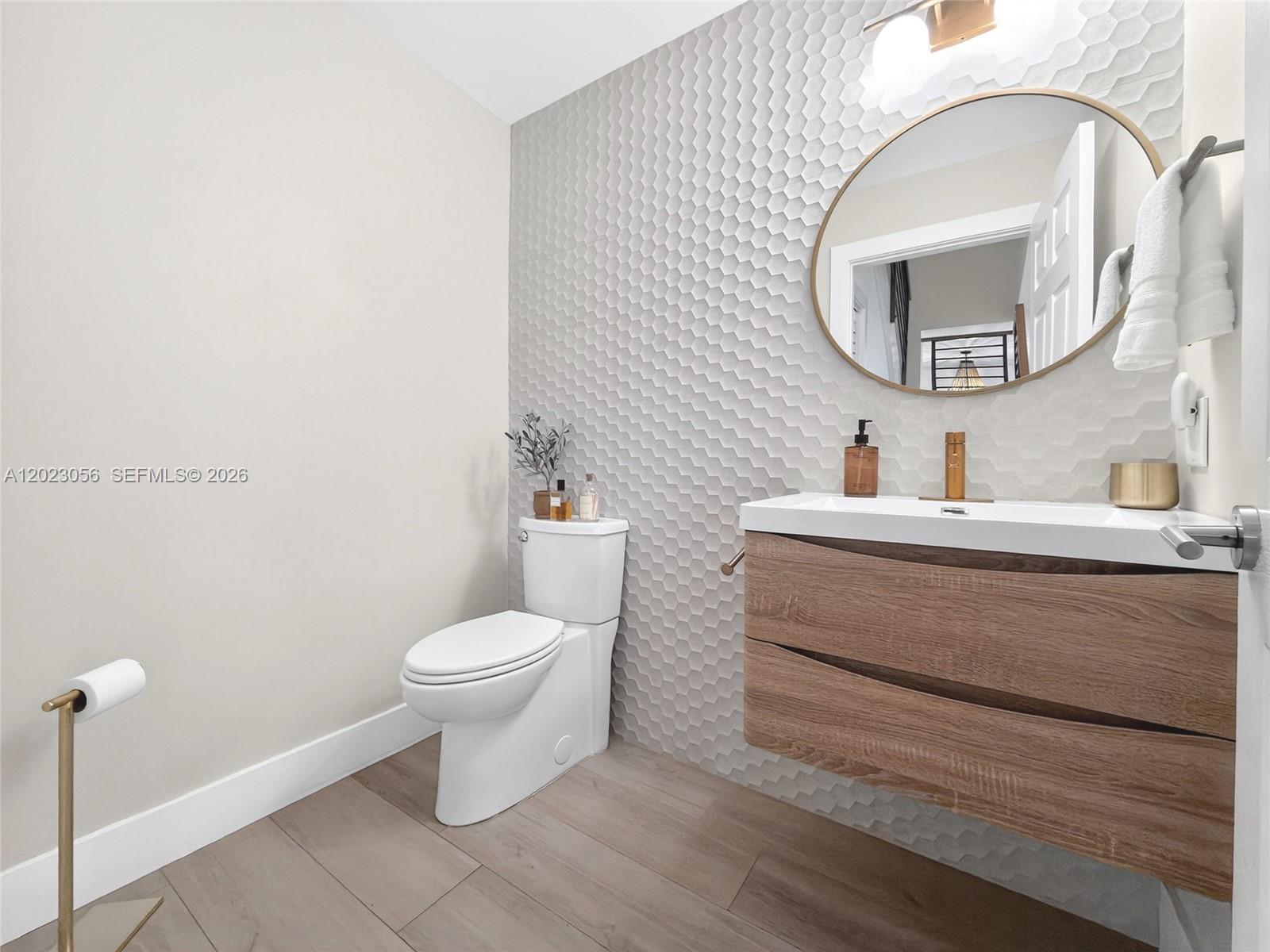 HEFTLERS LAGO MAR WEST - Residential