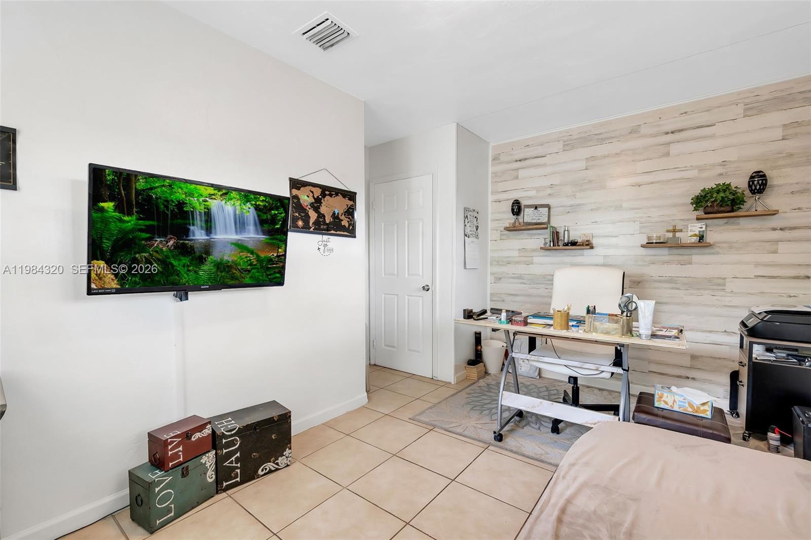 LAUDERDALE VILLAS - Residential