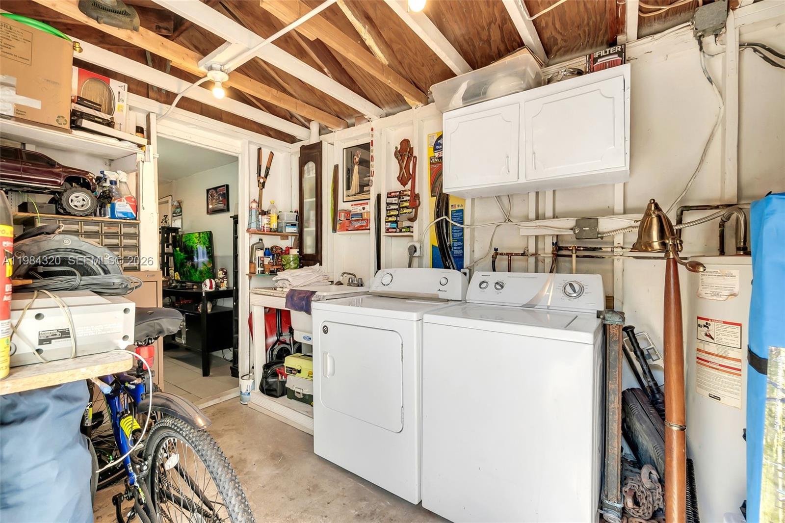 LAUDERDALE VILLAS - Residential