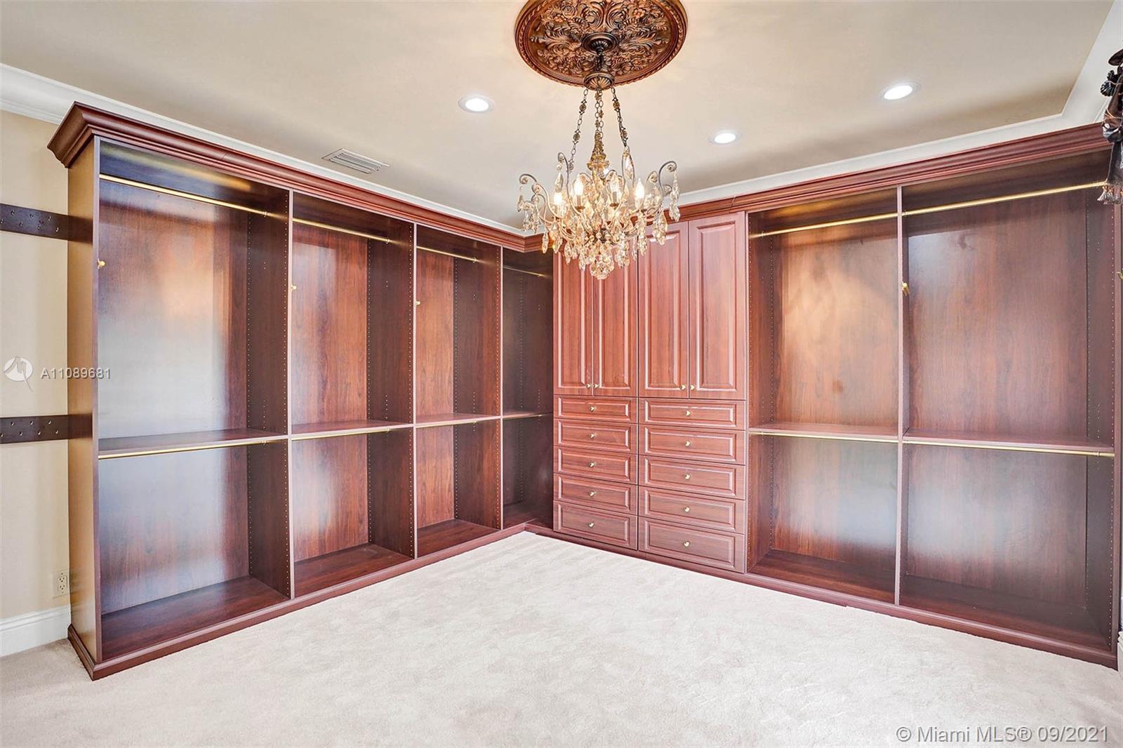 SEA ISLAND - Residential