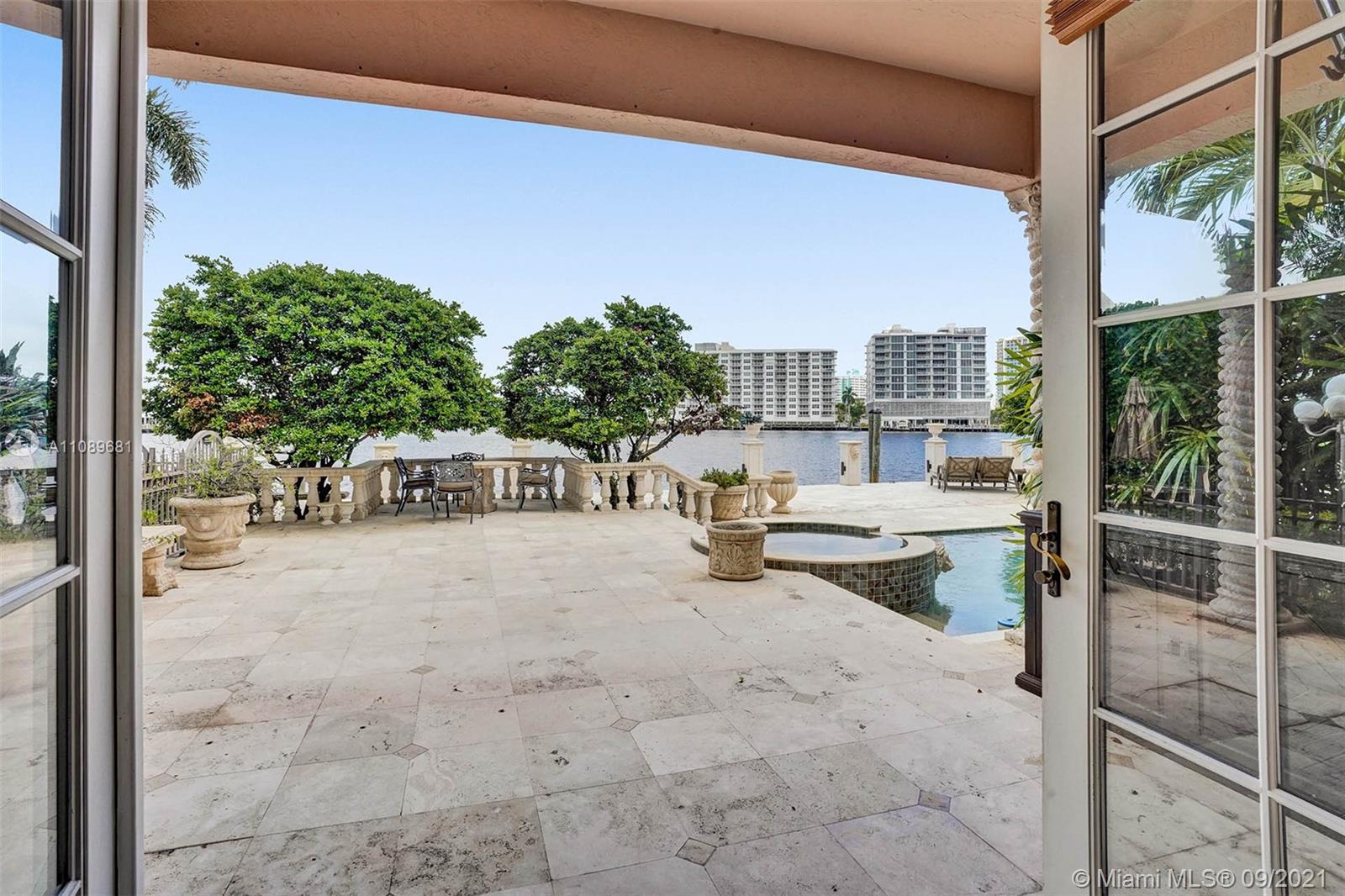 SEA ISLAND - Residential