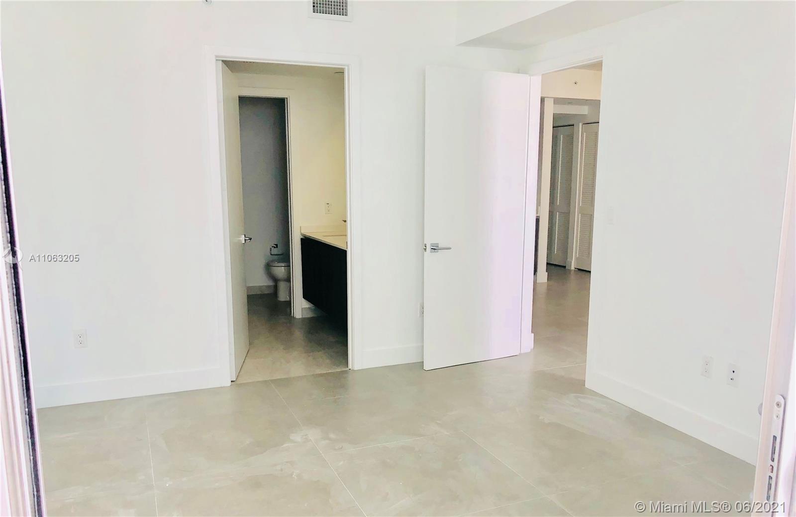 ARIA ON THE BAY - Residential Lease