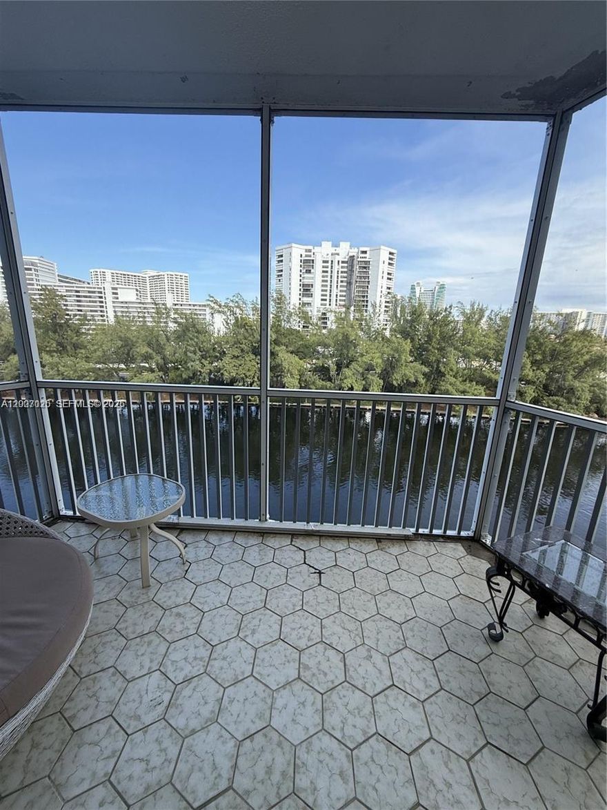 Bright & updated 1BR/1.5BA condo on prestigious Diplomat Pkwy with stunning view! Enjoy a private balcony, covered parking, and extra storage. Community offers 2 heated pools, gym, sauna, sun deck & fishing pier. Move-in ready -- unbeatable location near beach, Gulfstream & Aventura Mall