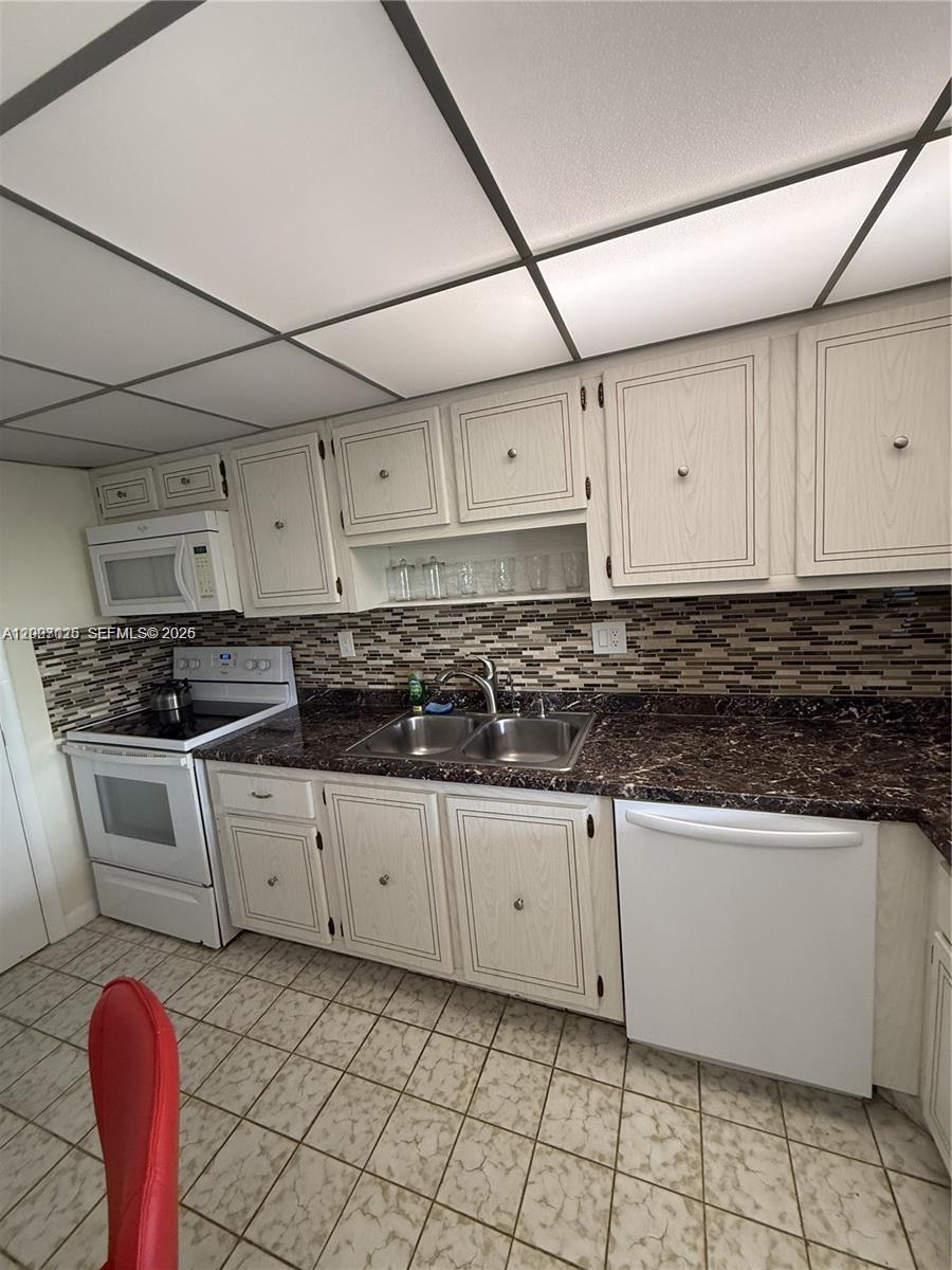 FAIRWAYS RIVIERA CONDO - Residential