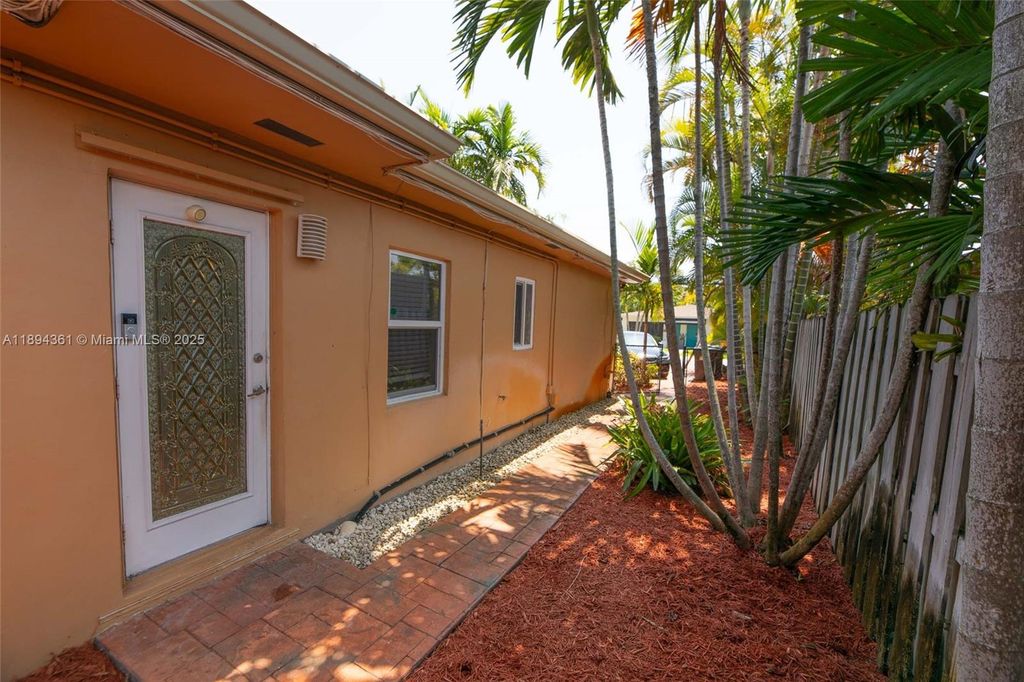 Photo of 1215 NE 16th Ave #1, Fort Lauderdale, FL 33304 (MLS # A11894361)