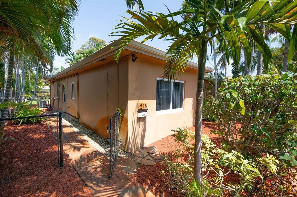 Photo of 1215 NE 16th Ave #1, Fort Lauderdale, FL 33304 (MLS # A11894361)