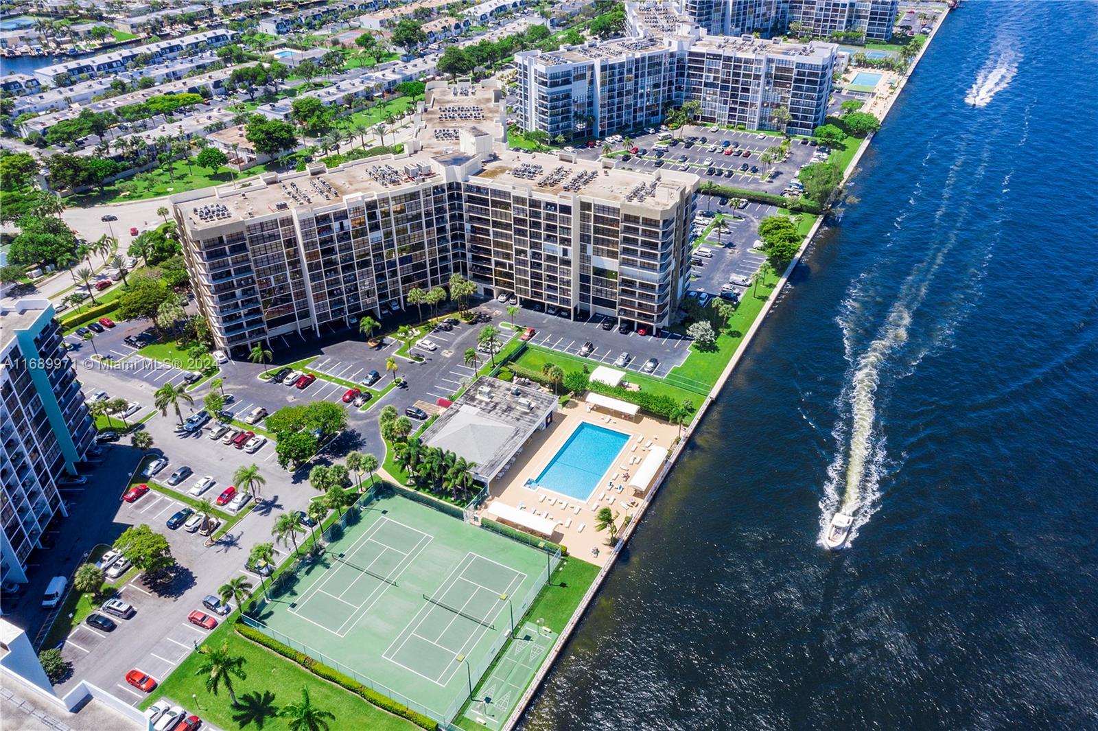 TOWERS OF OCEANVIEW SOUTH - Residential