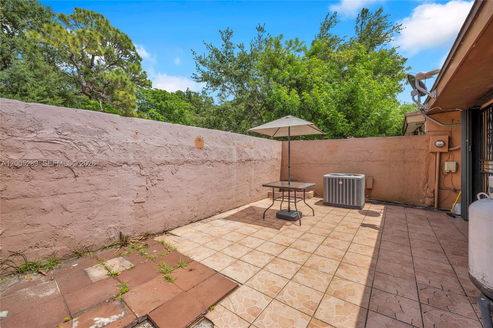 VISTA VERDE TOWNHOUSE SEC - Residential