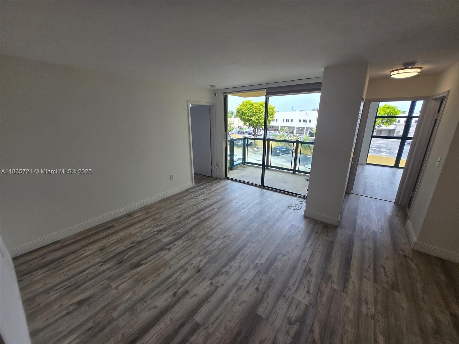11790 SW 18th St 323-3