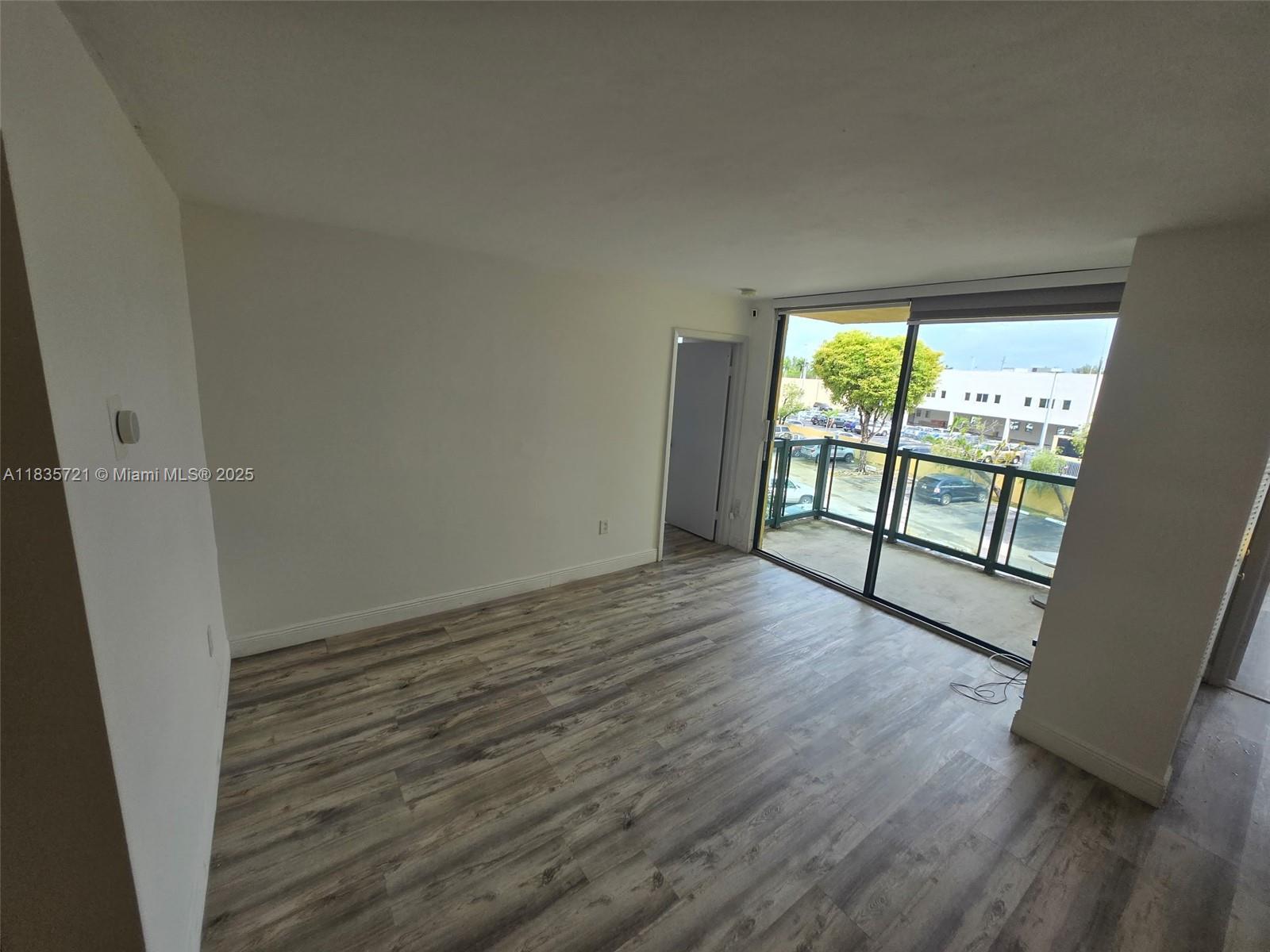 11790 SW 18th St 323-3