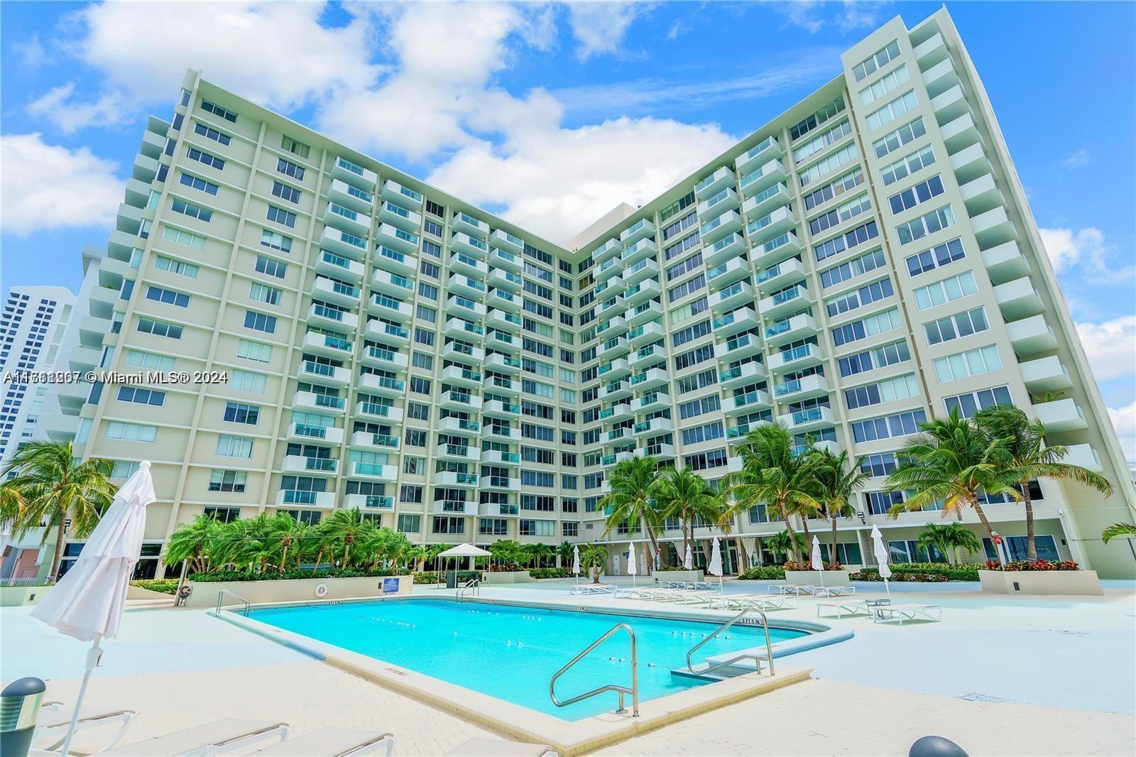 Rental Property at 1200 West Ave 1422, Miami Beach, Miami-Dade County, Florida - Bedrooms: 1 
Bathrooms: 1  - $3,500 MO.