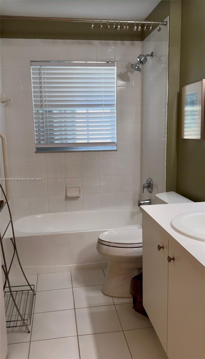 FLORAL LAKES - Residential