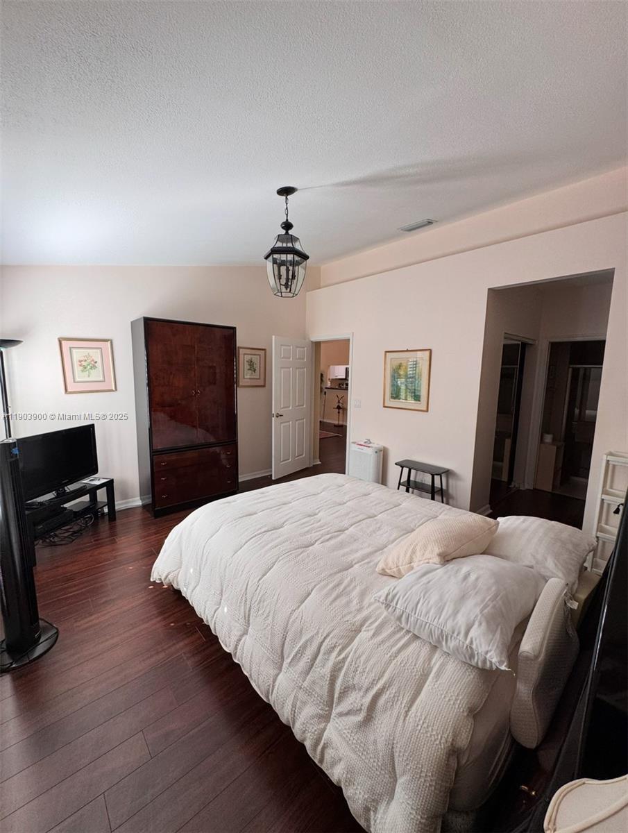 FLORAL LAKES - Residential