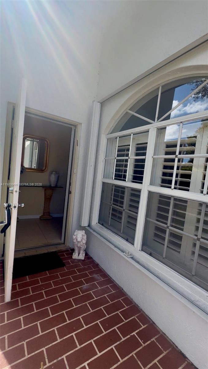 FLORAL LAKES - Residential