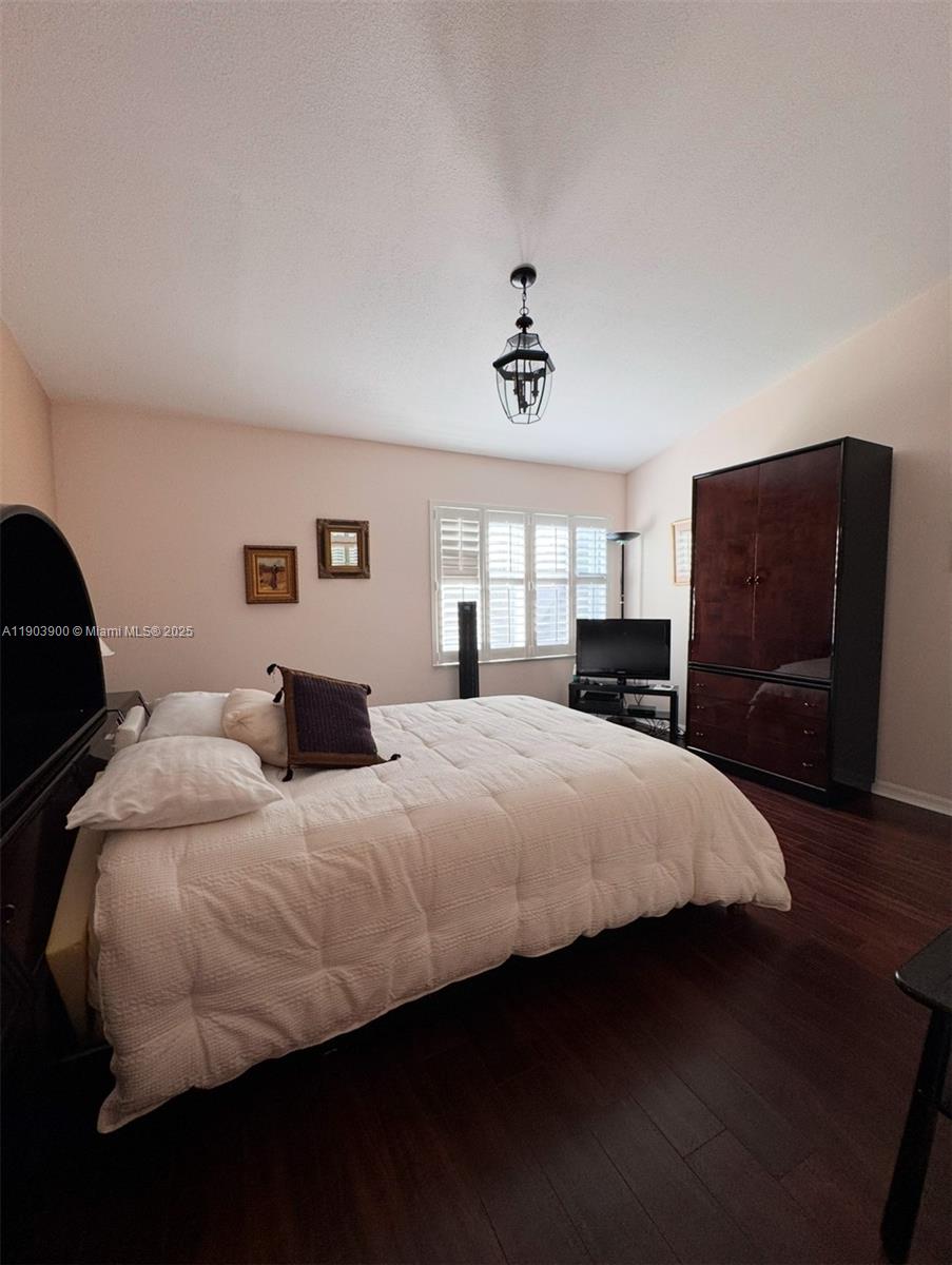 FLORAL LAKES - Residential