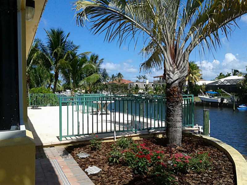 17-18 55 41 CORAL BAY SEC - Residential