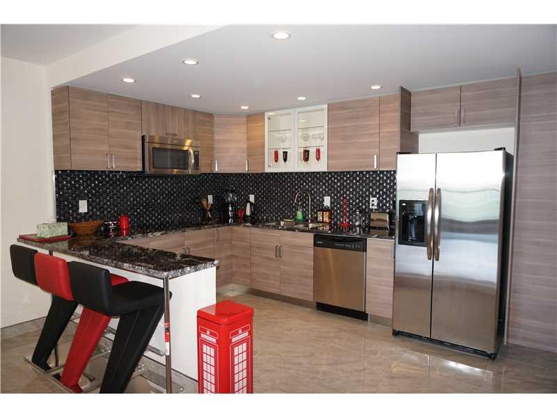 AVAILABLE FROM 04/15/2024, WITH THE LISTING PRICE. PLEASE BE AWARE THAT AFTER DEC 16 PRICE INCREASE 35%-50% based on the price listed.This Ocean View spacious 1 bedroom condo with 1 bath has views from the balcony of the ocean from both Sunny Isles BEACH and Golden Beach. It is fully furnished with all the house wares for your convenience.