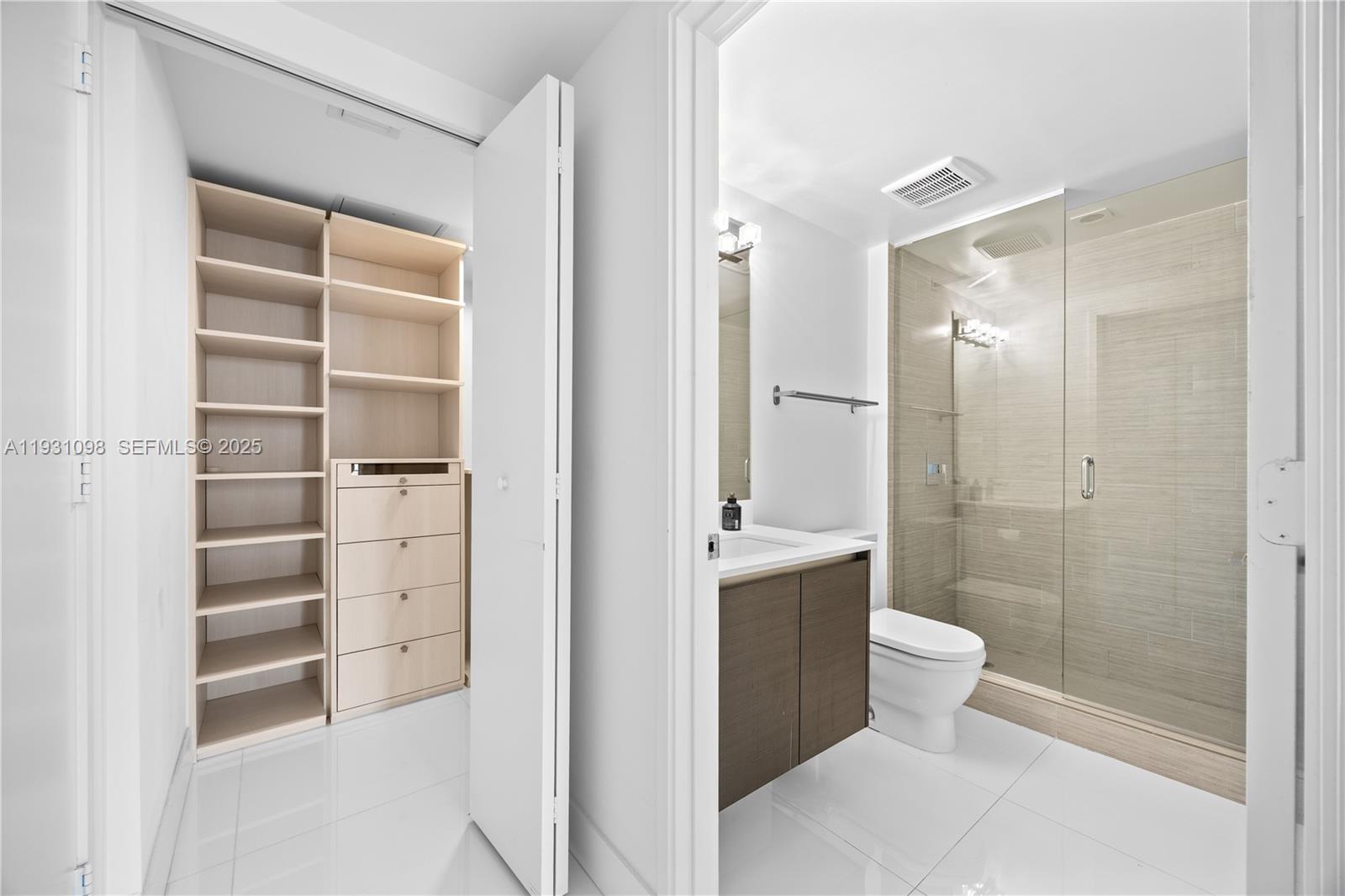 PARQUE TOWERS CONDO - Residential Lease