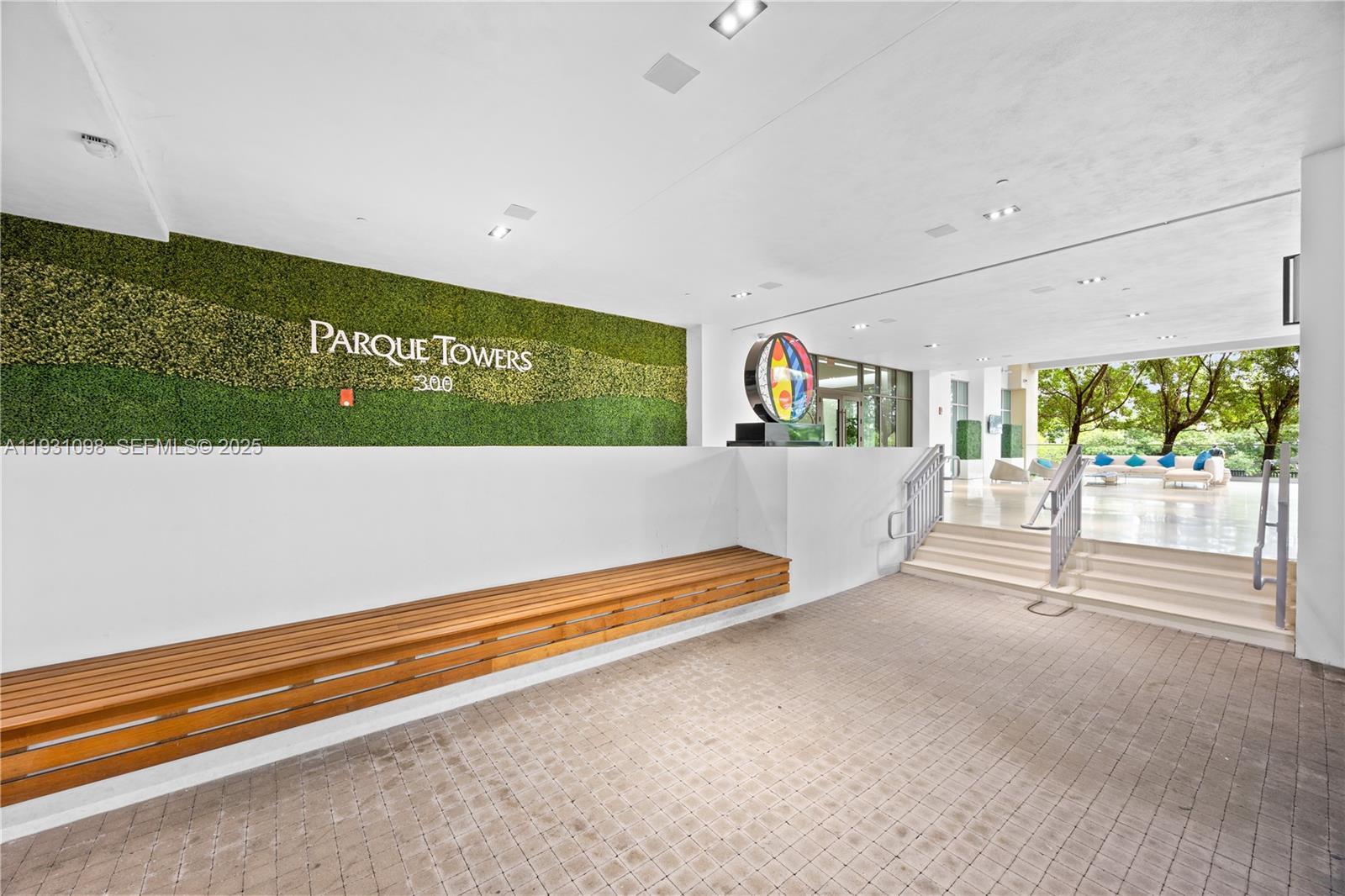 PARQUE TOWERS CONDO - Residential Lease