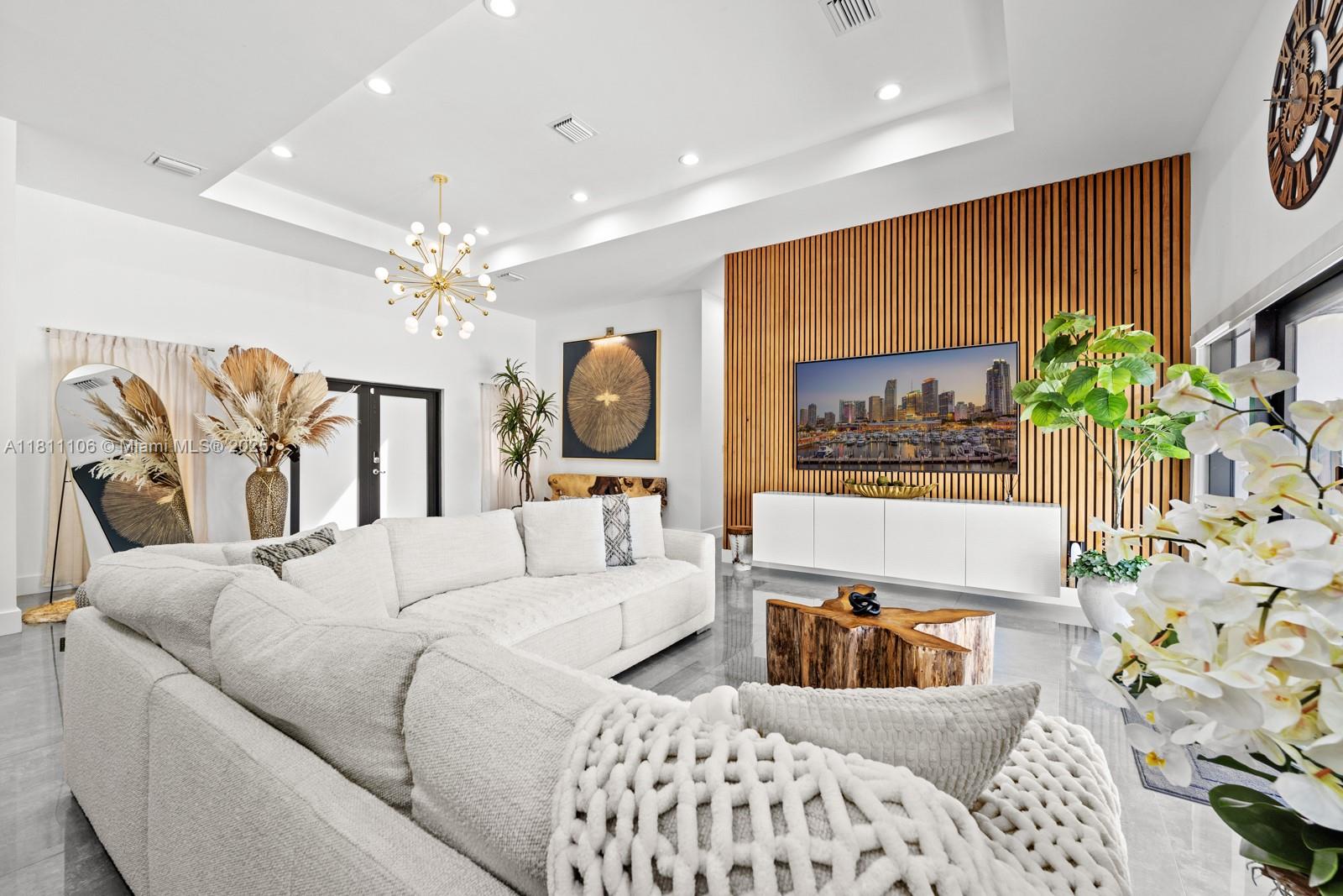 32 56 39 5 AC M/L - Residential