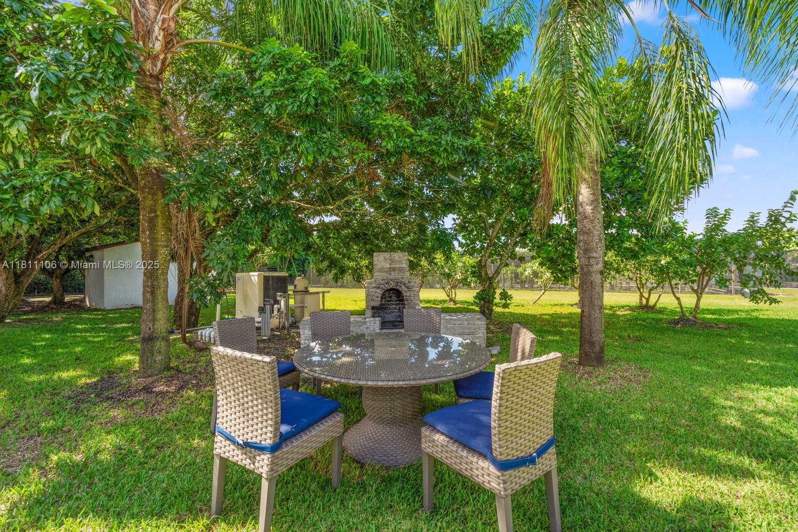 32 56 39 5 AC M/L - Residential