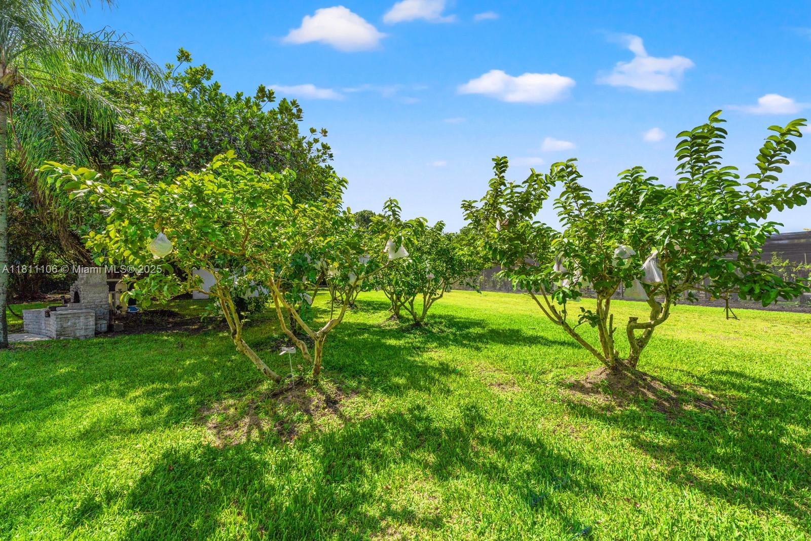 32 56 39 5 AC M/L - Residential