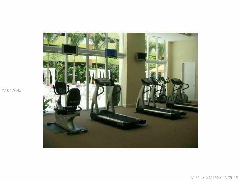 VENTURE AT AVENTURA EAST - Residential Lease