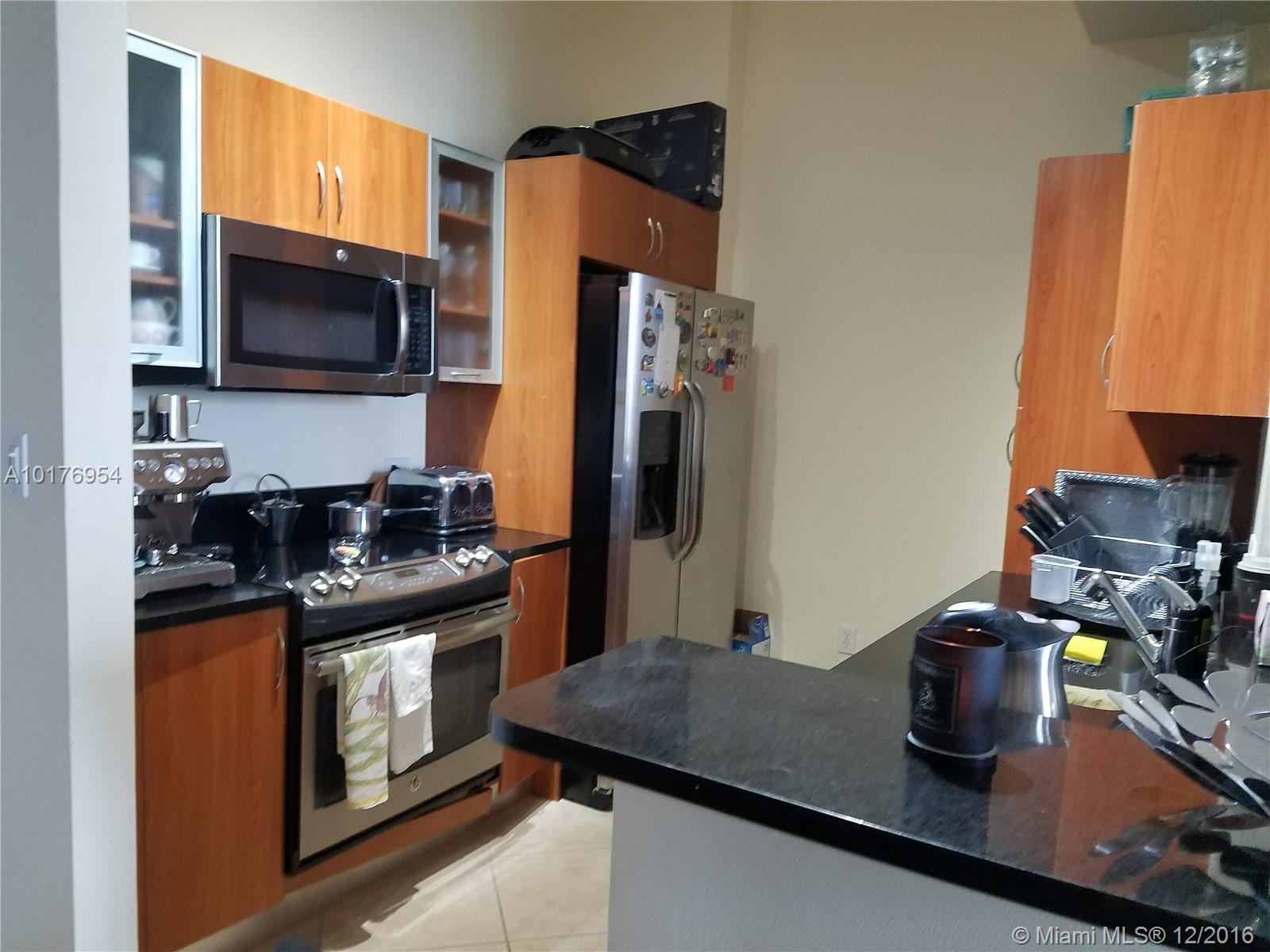 VENTURE AT AVENTURA EAST - Residential Lease