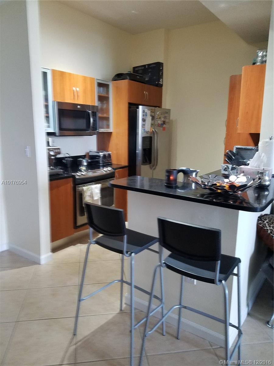 VENTURE AT AVENTURA EAST - Residential Lease