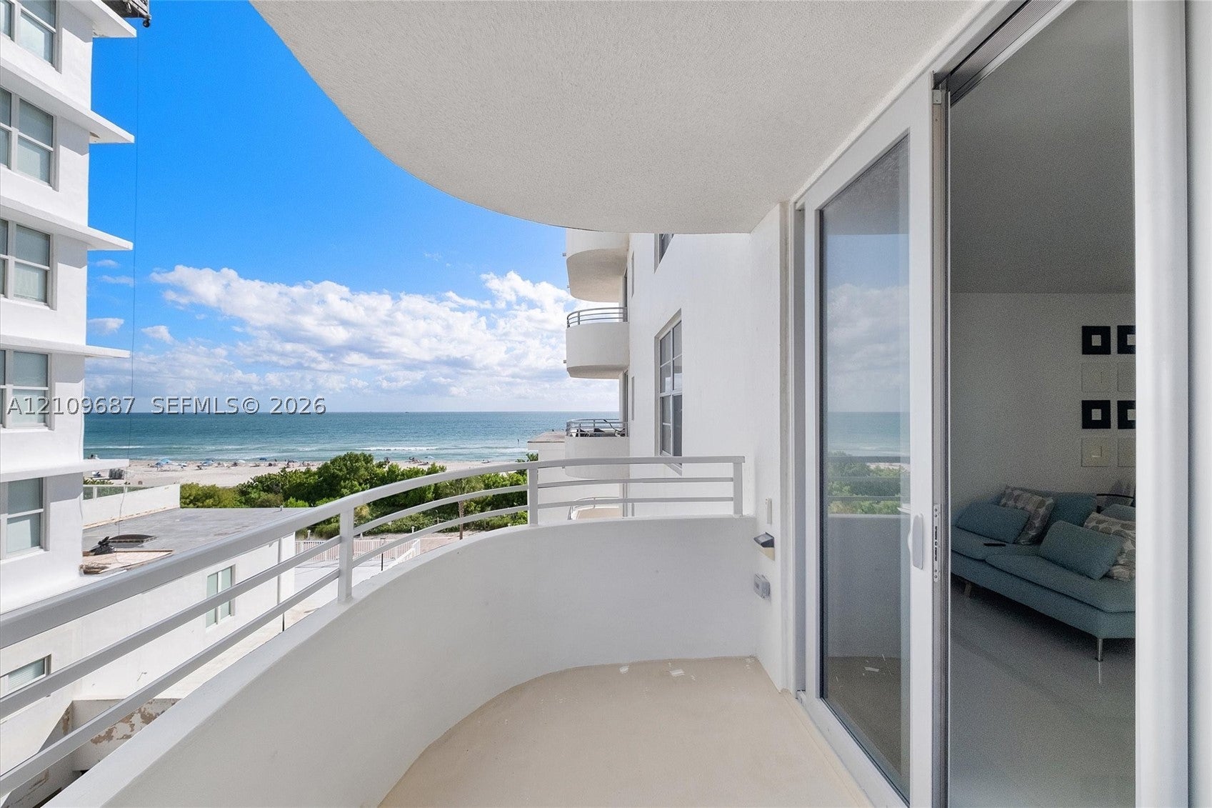 5555 Collins Ave 5C