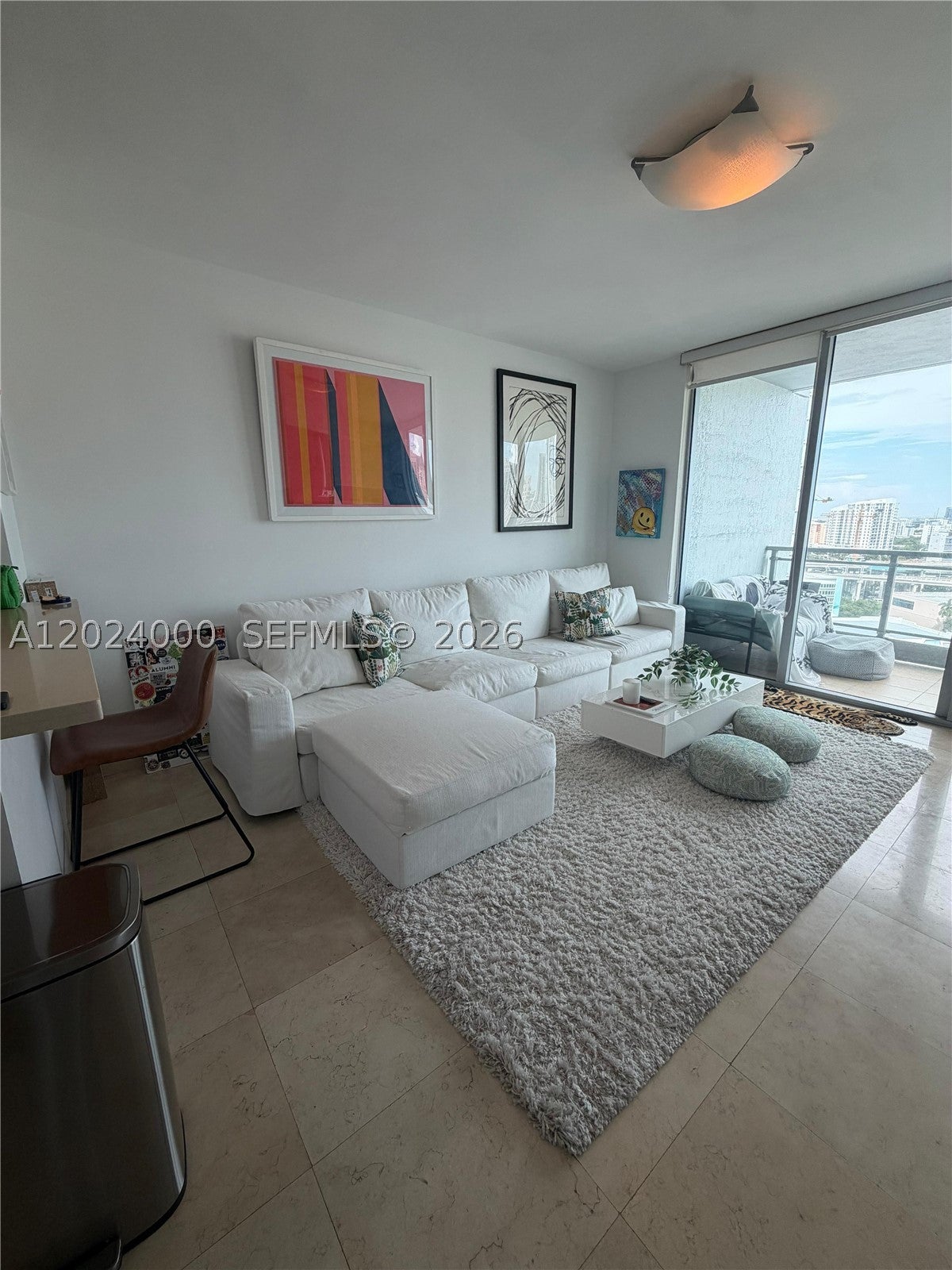 90 SW 3rd St 1811, Miami FL 33130