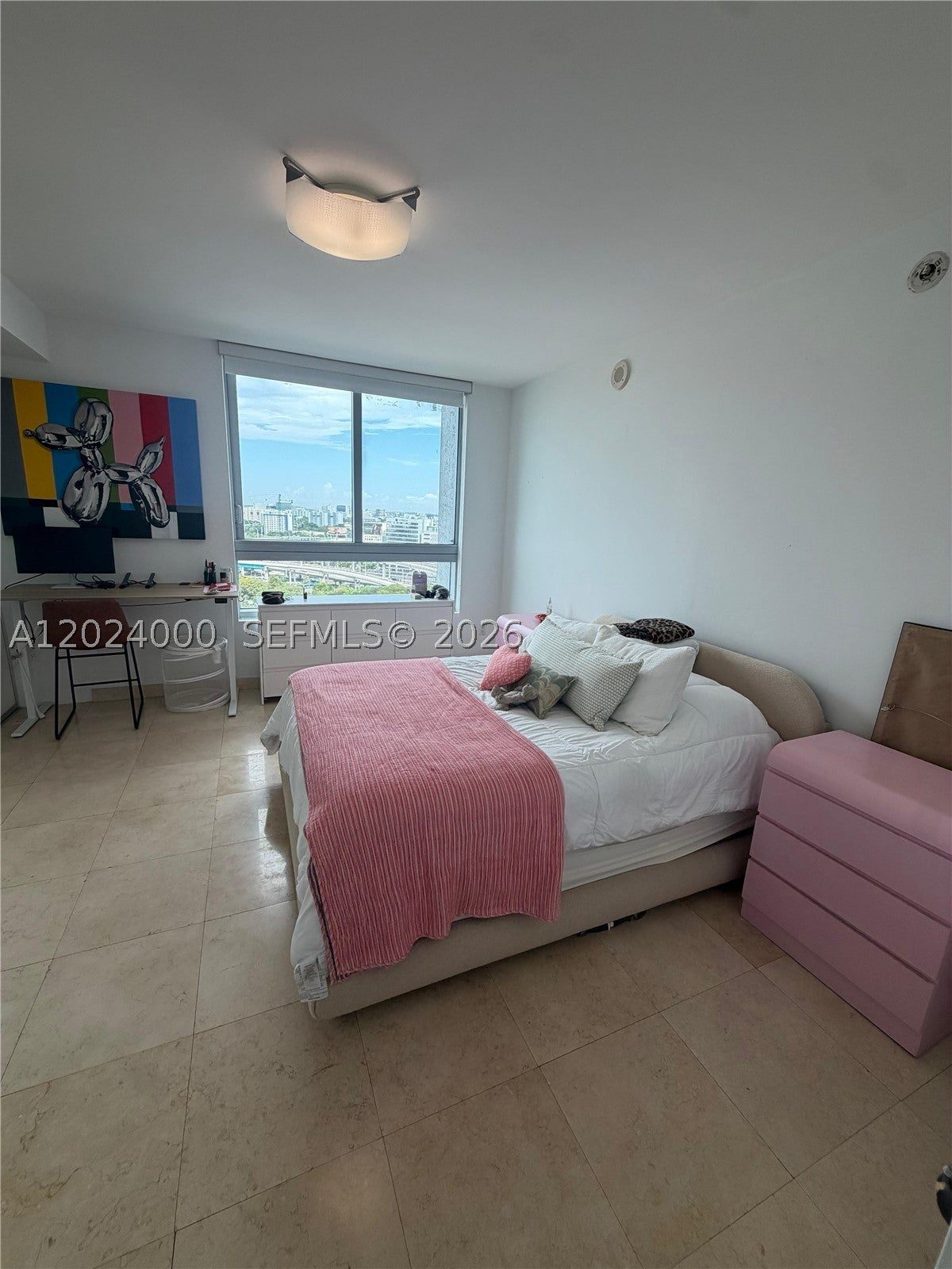 90 SW 3rd St 1811