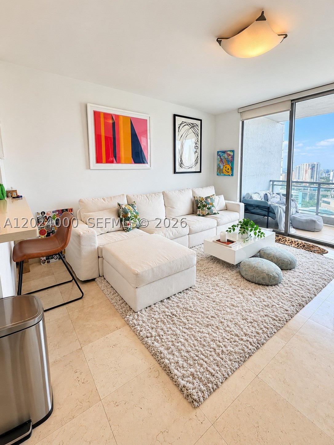 90 SW 3rd St 1811