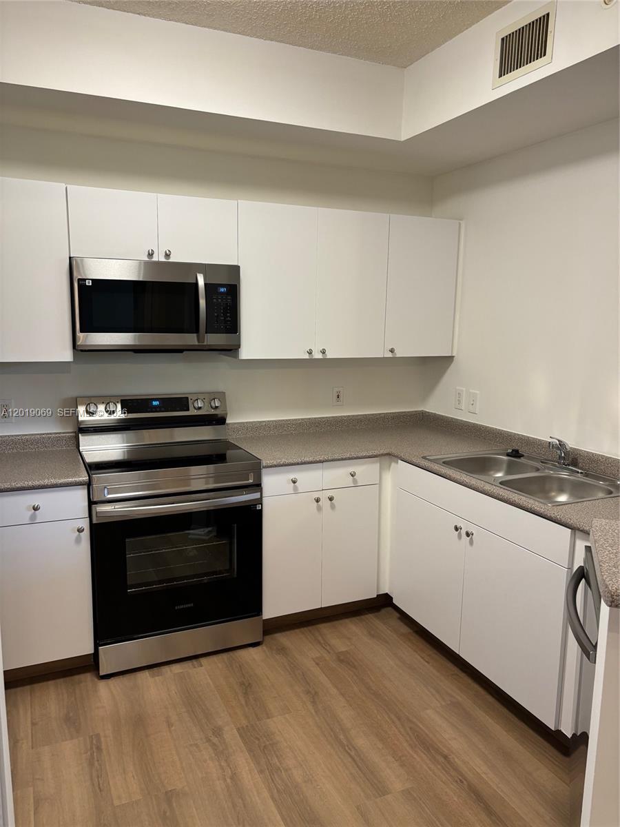 REGENT PARK CONDO - Residential