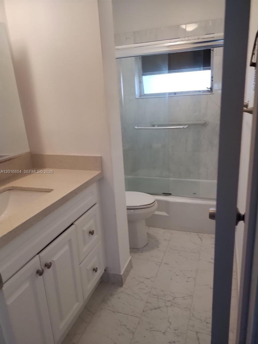 ELDORADO PLAZA EAST CONDO - Residential Lease