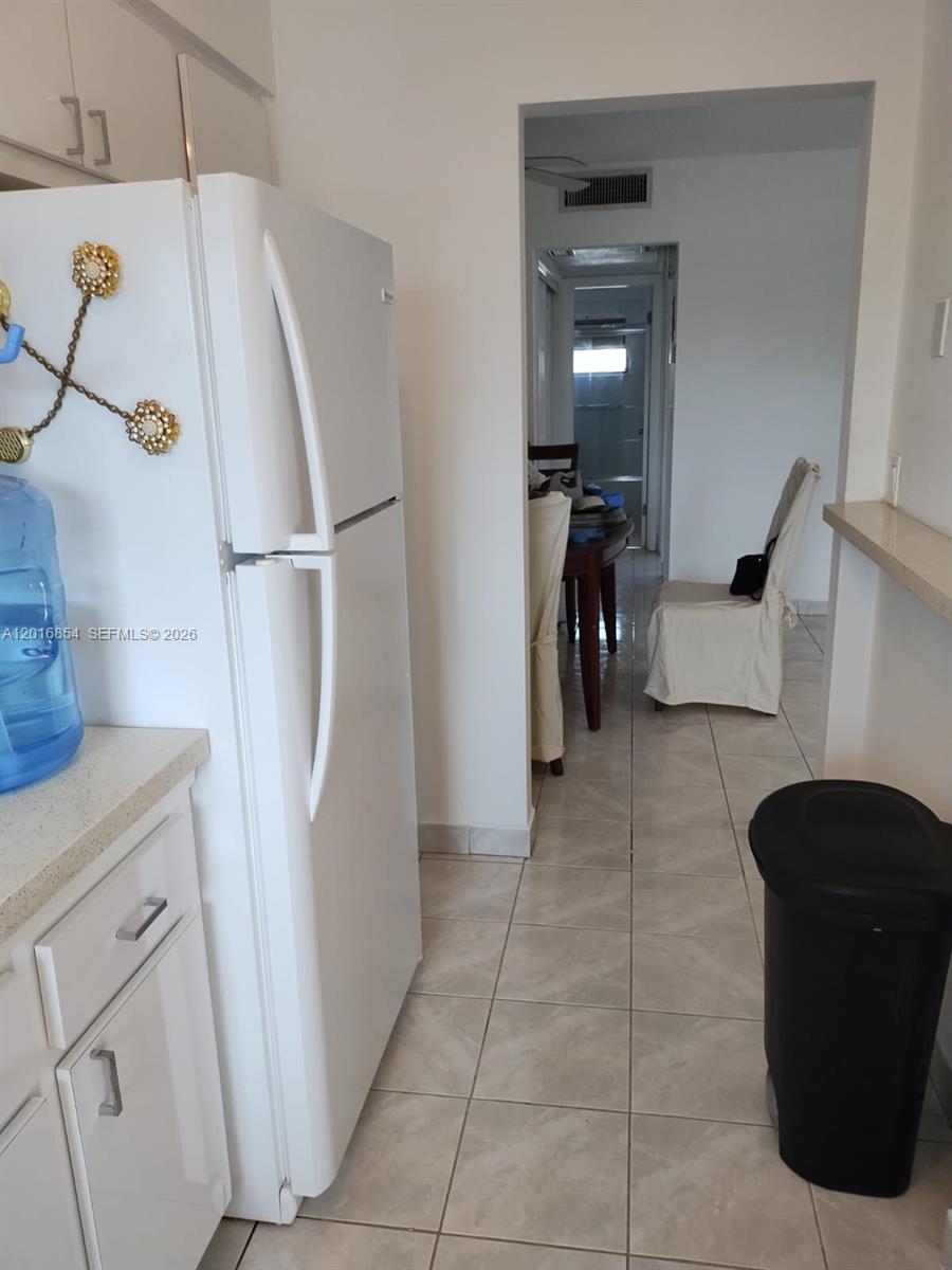 ELDORADO PLAZA EAST CONDO - Residential Lease