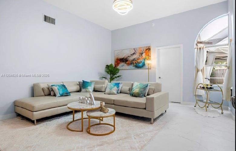 WELLINGTON TR 43 - Residential Lease