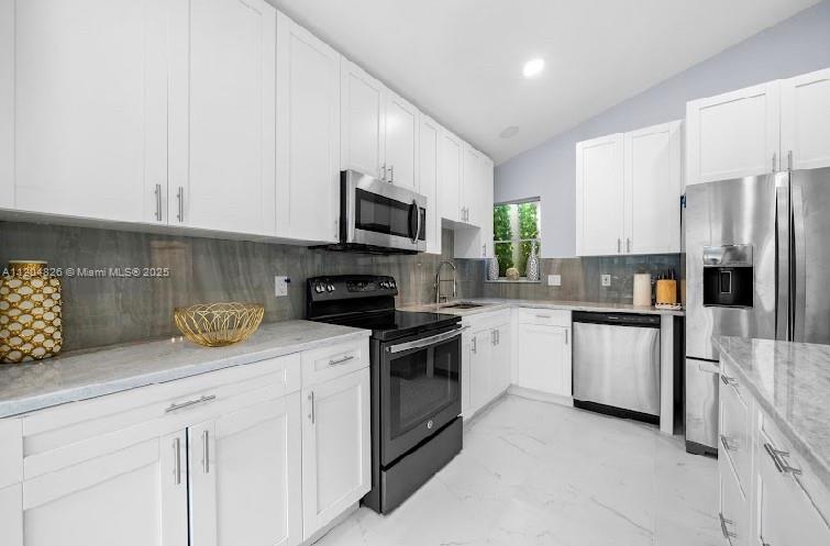 WELLINGTON TR 43 - Residential Lease