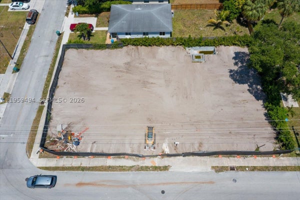 3250 NE 3RD AVE, OAKLAND PARK, FL 33334 - Image 2b700ecd0c09d36d2c2e5c42da5361dd/3465344833