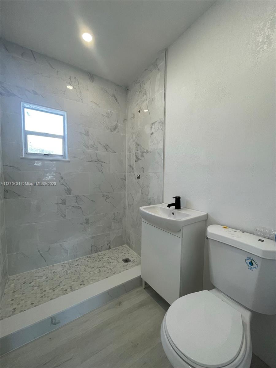 ALTOS DEL MAR NO 3 - Residential Lease