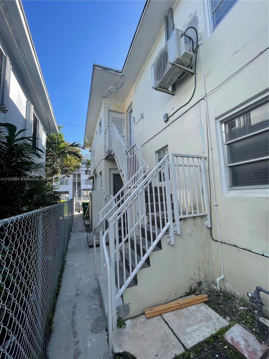 ALTOS DEL MAR NO 3 - Residential Lease