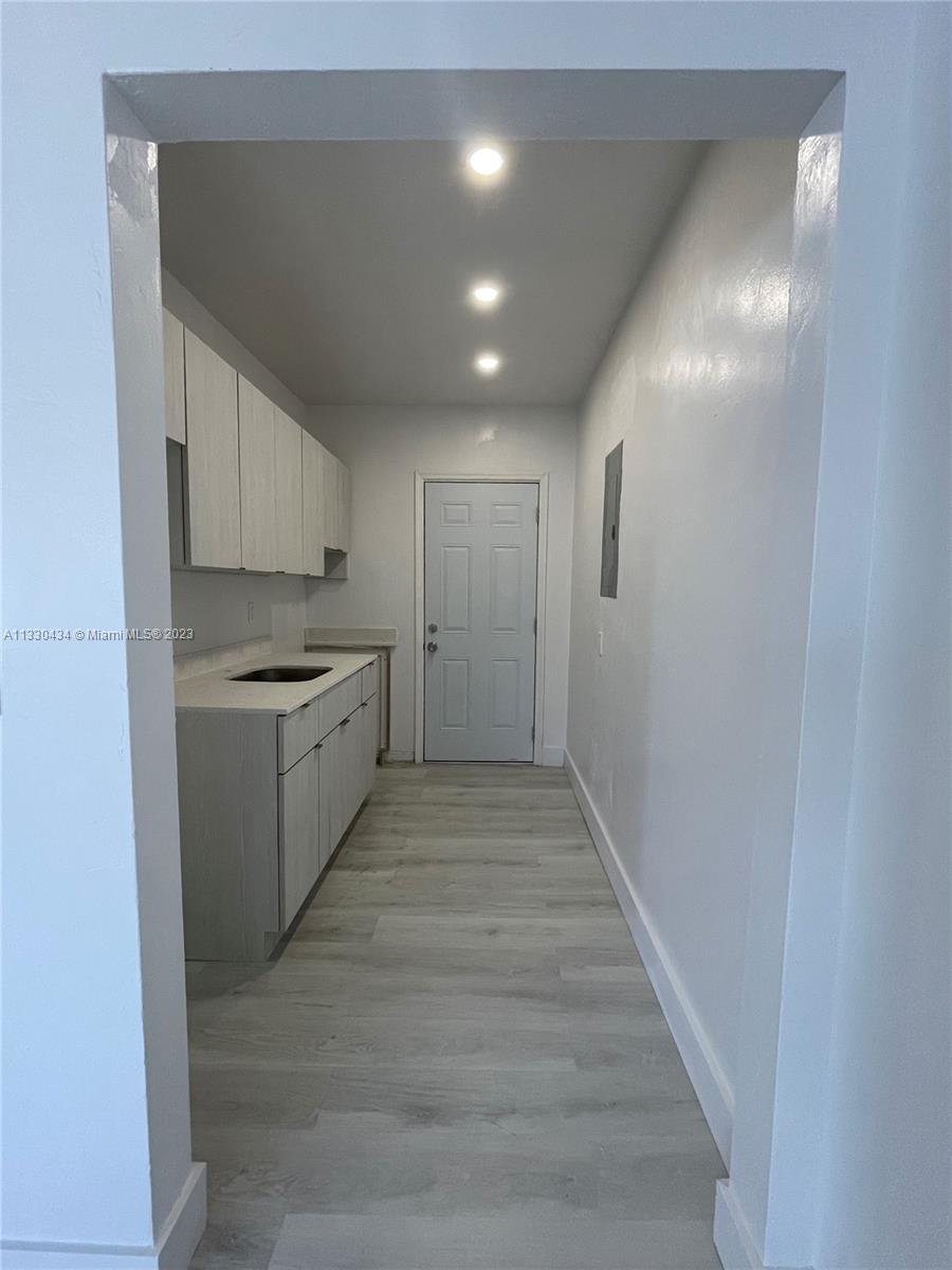 ALTOS DEL MAR NO 3 - Residential Lease