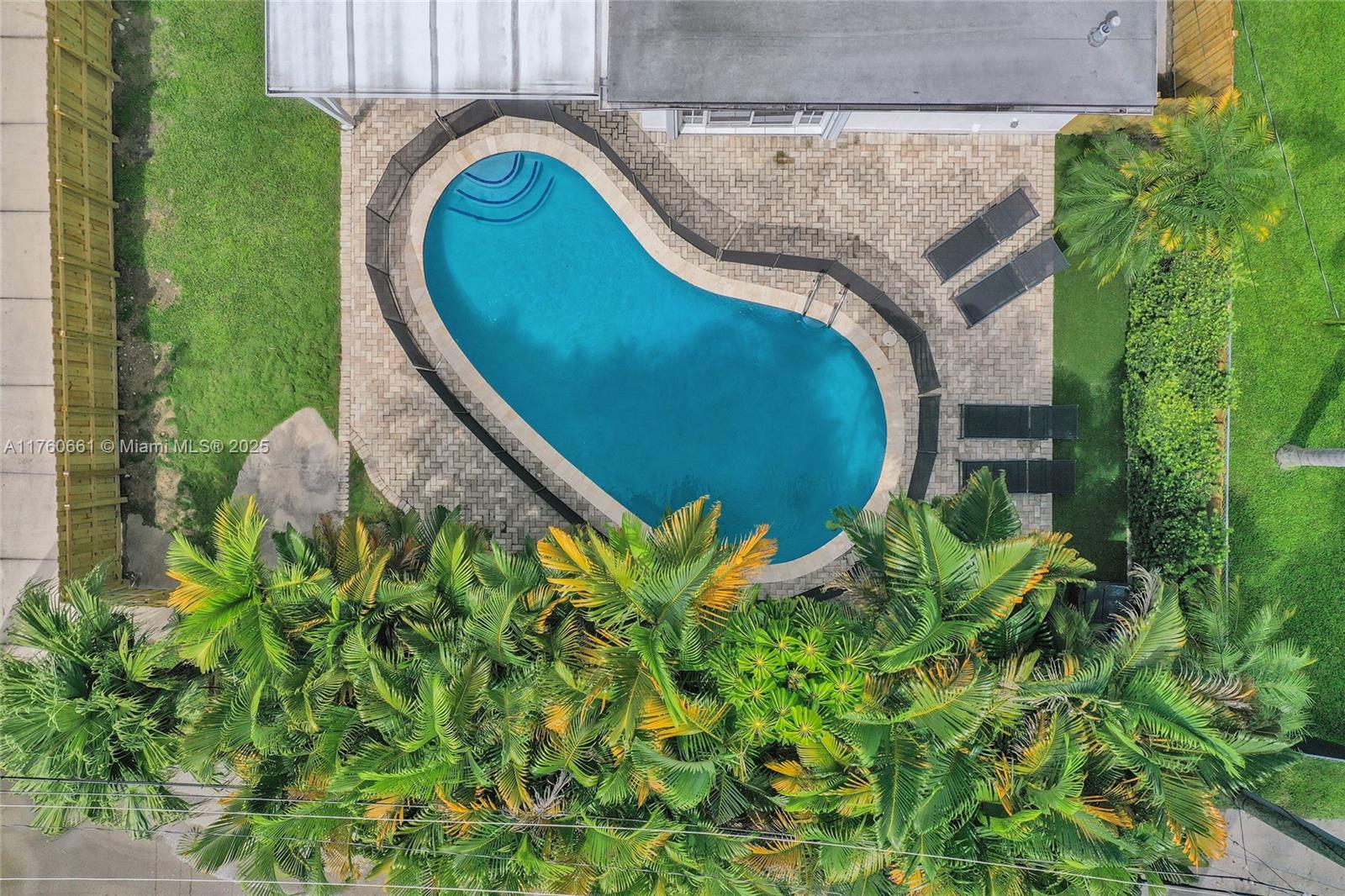 HOLLYWOOD HOMESITES SECON - Residential Lease