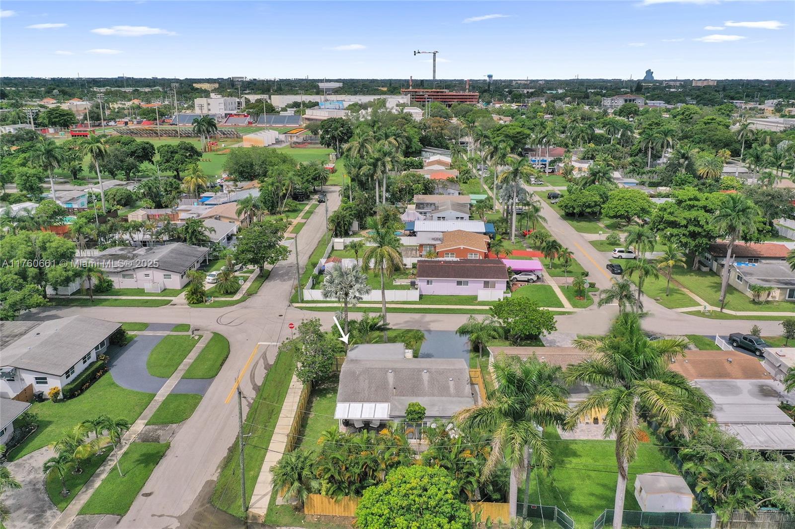 HOLLYWOOD HOMESITES SECON - Residential Lease